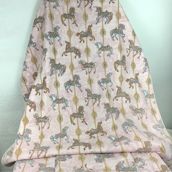Handmade vintage lap quilt blanket carousel horses print 40.5” x 37” - Picture 10 of 11